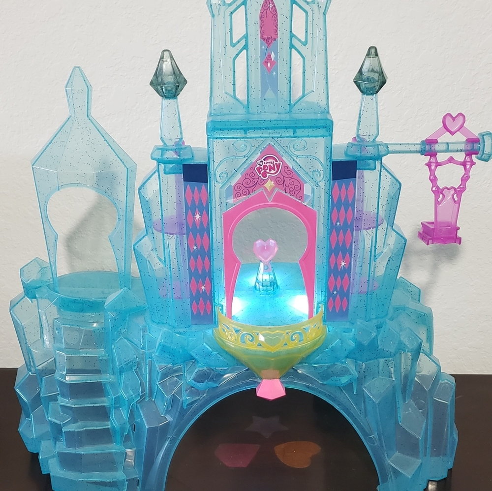 My Little Pony Explore Equestria Crystal Empire